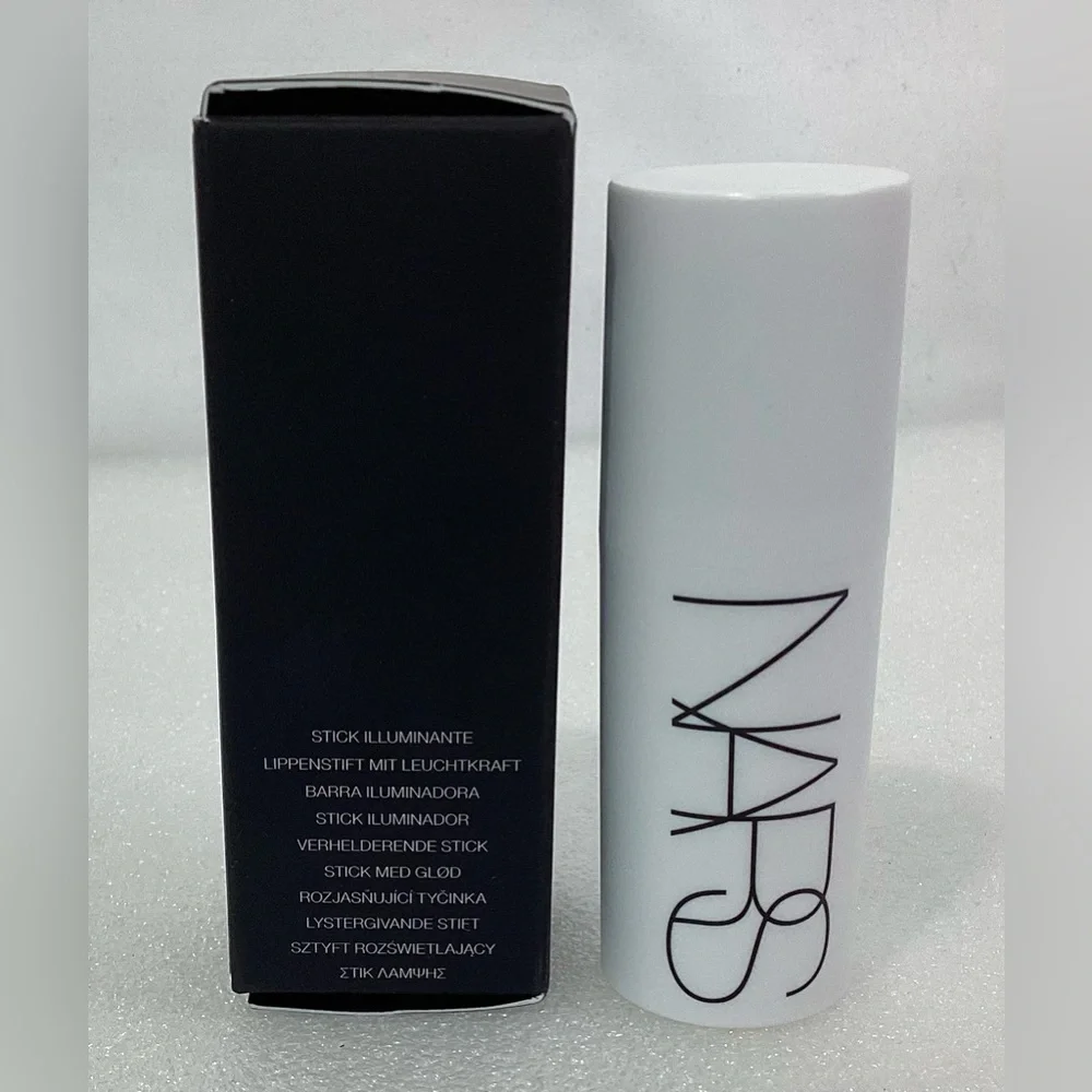 NARS light reflecting